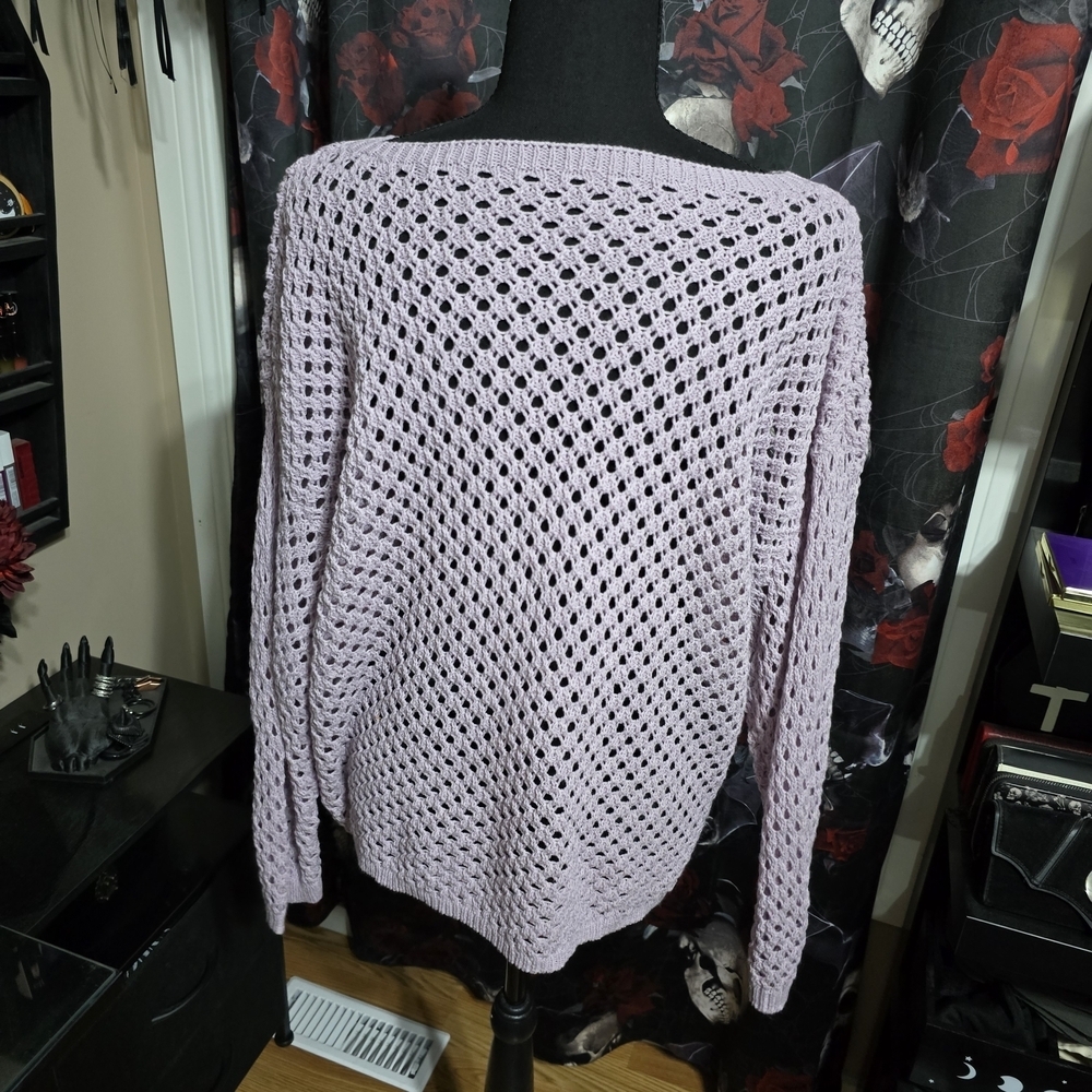 Elegant Lilac Open-Knit Sweater - Picture 2 of 3